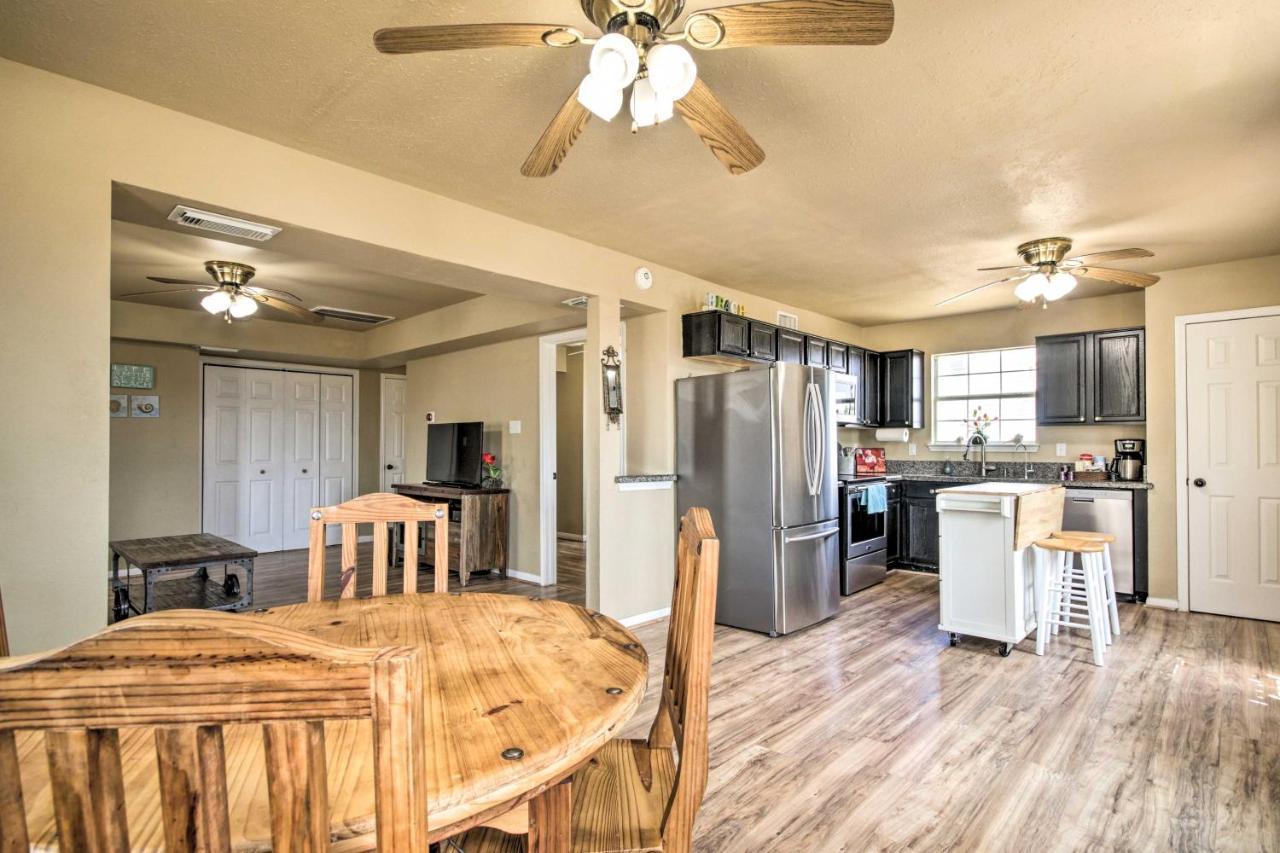 Surfside Beach Retreat About Half Mile To The Sand! Bagian luar foto